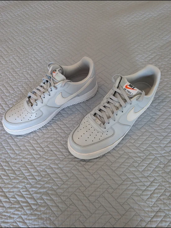 Nike Air Force 1 Low Light Blue White Sneakers Size 13 (0326) - Picture 4 of 14